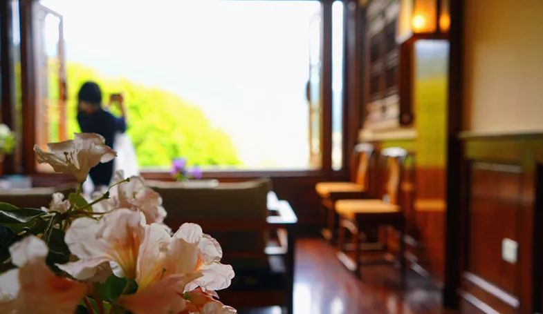 从丽江到茨中:菜场买恶魔果实、修道院酿酒士、高原油泼面……开启了无数的第一次|香格里拉环线(上)