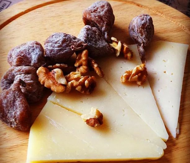 便宜又好吃的瑞士奶酪,西班牙山羊奶酪评测