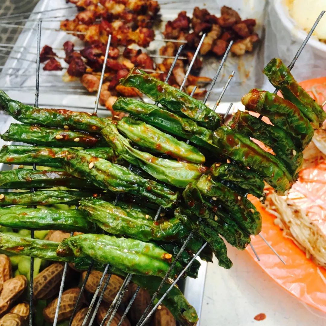 东北烧烤摊冰子,东北最实惠烧烤店