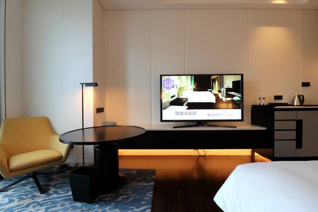 看魔都全景的酒店,看魔都三件套的酒店