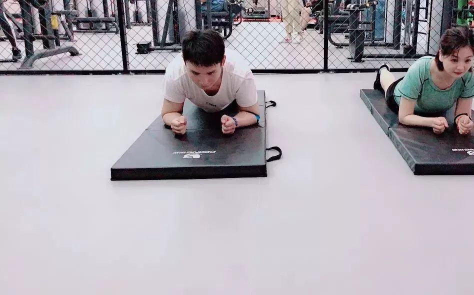 「亲子」扬州的家长注意了！只需9.9元！篮羽足球体验课正疯狂拼团中！手慢无！