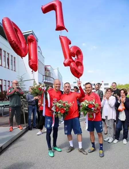 武磊转阴性官方回应仍在治疗,武磊肩膀手术恢复时间