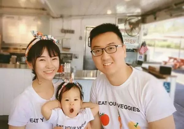 她地震中失去双腿,她在汶川地震失去双腿及女儿