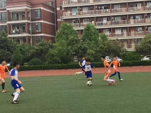 光山县慧泉中学足球队征战第四届“市长杯”侧记