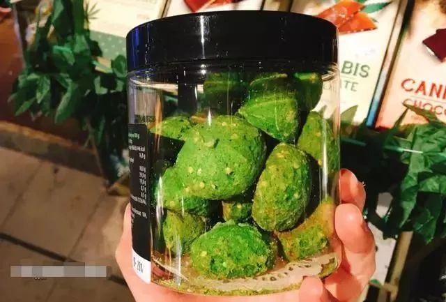 提醒一定要少吃这份危险食物清单,千万别吃有毒的糖果