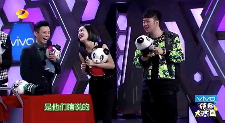 吴昕卖钟汉良礼物 (吴昕卖钟汉良礼物视频)