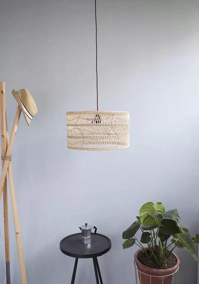 年轻人开始买藤编家具了？因为他们想回家养老了…