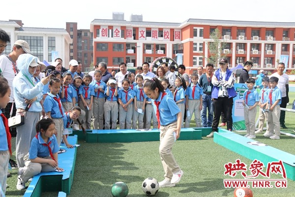 校园足球嘉年华完整版,开封二师附小足球比赛
