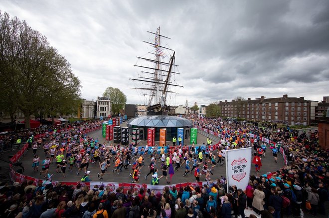 亚瑟士gelburst26什么时候出的,跑圈十件事全集