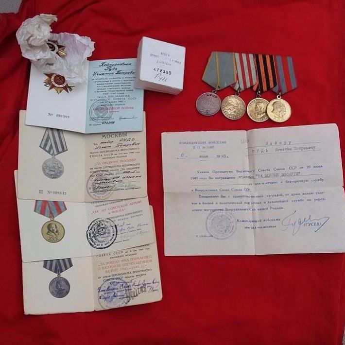 切尔诺贝利清理屋顶的士兵,切尔诺贝利清理石墨的士兵