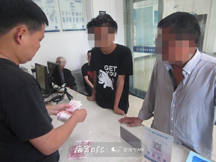 工地打工小伙遇到骗子,工地遇到冒充大工的小工