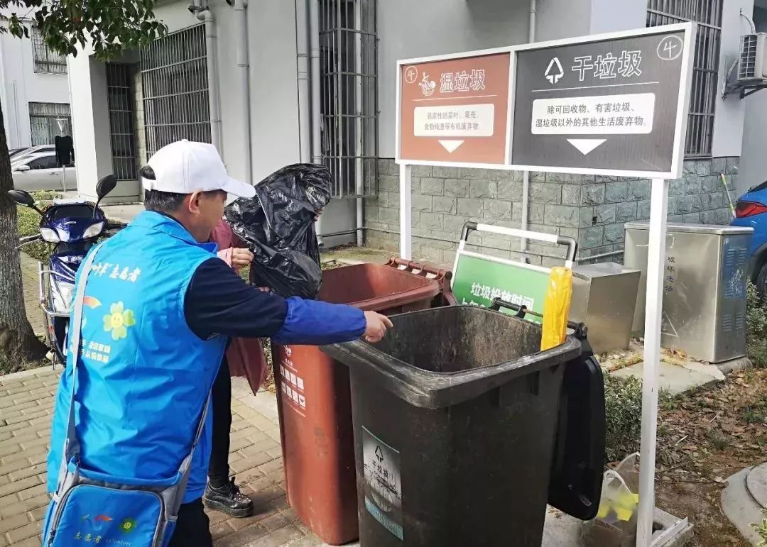 小区整洁的环境让人心情愉悦,小区环境真好看图片