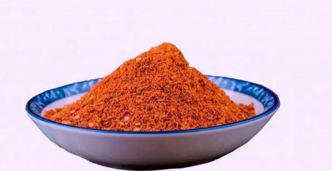 女子走在路上一男子突然冲过来,女子路上遭遇陌生男子