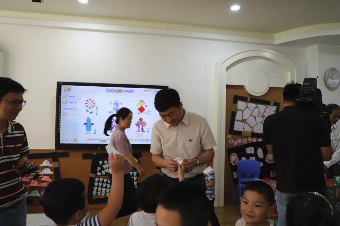 【要闻】南湖区的小盆友们，节日礼物已到请查收！