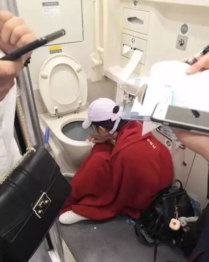 河南竟有这么多超级牛的小镇！有你家乡吗；河南医生高铁救人后被要求写证明材料，他这样说……丨大河早新闻（语音版）