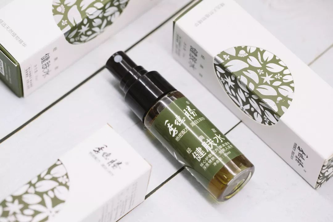 蚊虫叮咬快速止痒的中医方法,超好用的止痒消肿的药膏蚊虫叮咬