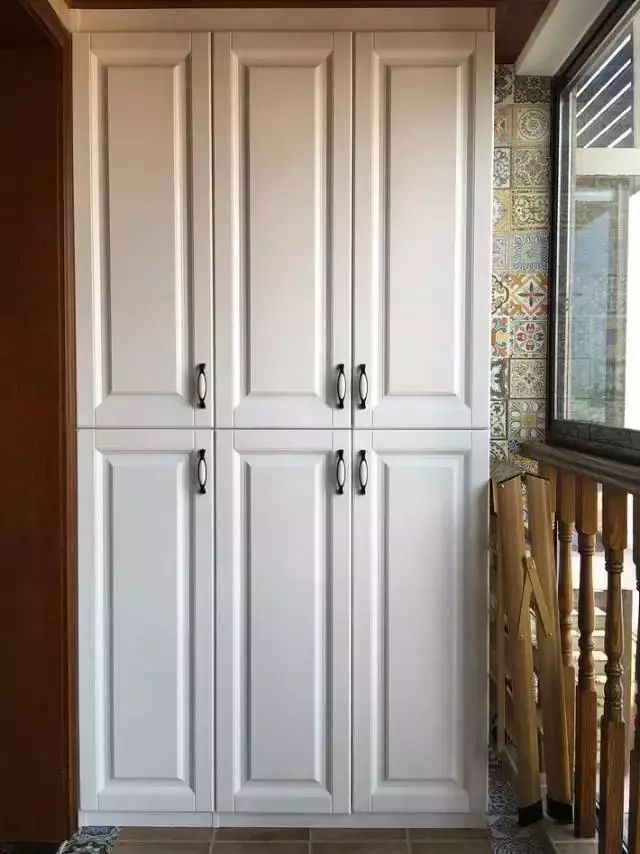 阳台上的天地柜,阳台上做橱柜地柜怎么做