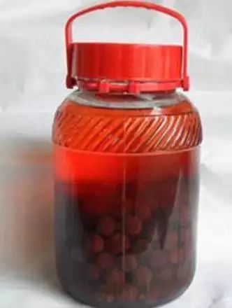 杨梅里面的虫子吃到肚子怎么办,杨梅有虫子怎么吃