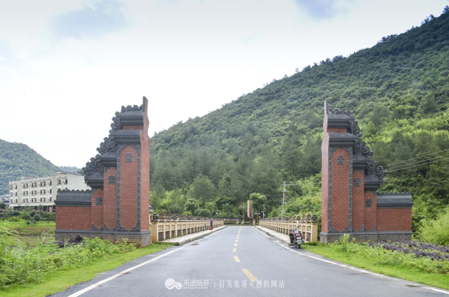 巴厘岛温泉自然风景,巴厘岛温泉度假游