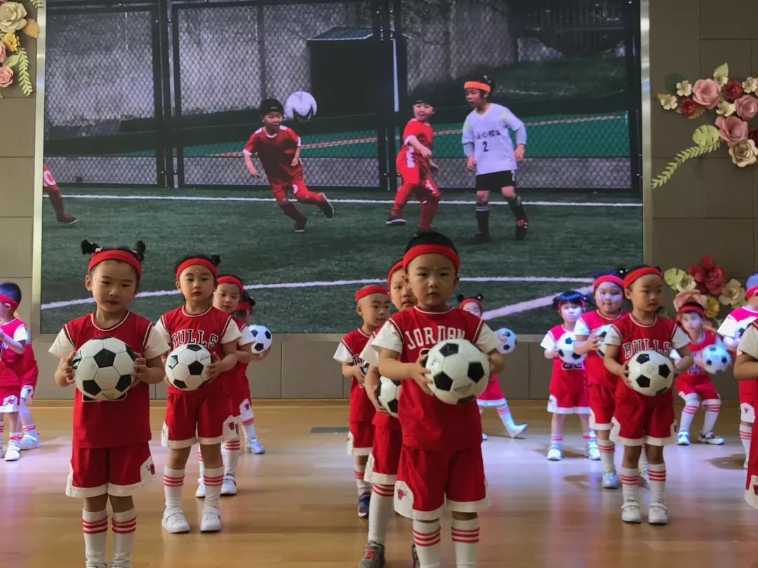 因爱相聚为爱同行视频,因爱相聚携手同行