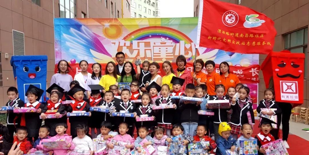 孩子们为六一儿童节做准备,六一儿童节陪孩子们一起过