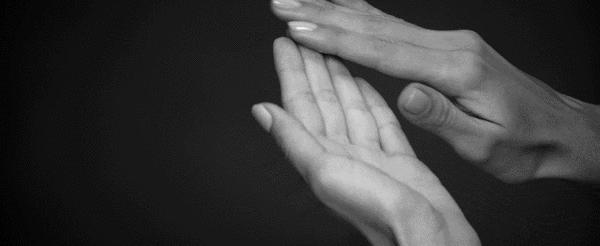 邓紫棋保湿面膜,邓紫棋用凡士林面膜好用吗