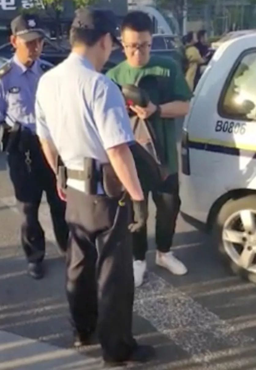 每一个镜头背后拍摄的都是什么,每个抓拍摄像头都拍压线么