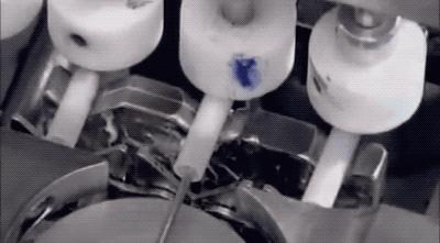 圆珠笔为什么能按动,圆珠笔为啥一按就弹出去了