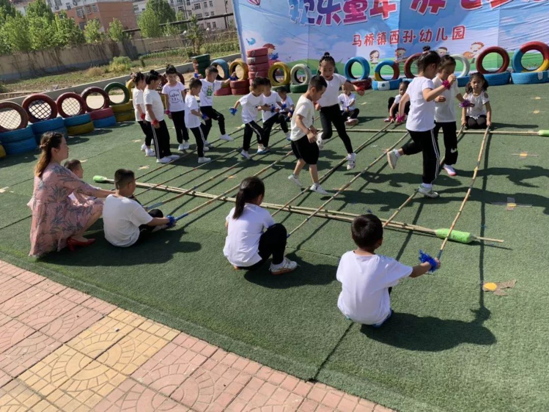 巾帼文明艺术团庆六一活动集锦,姐妹们庆六一活动