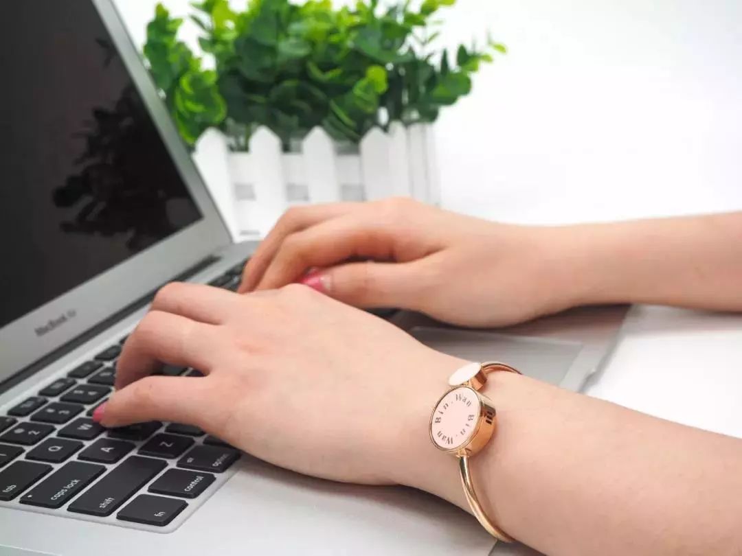 驱蚊手环林允,林允驱蚊手环