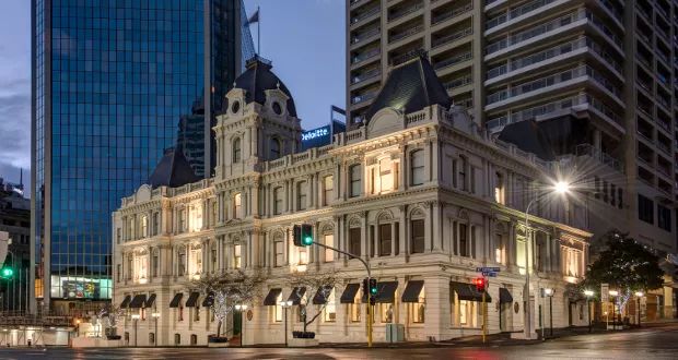 DFS给你讲最甜蜜的故事,试吃折扣还送礼,什么都不缺就缺你