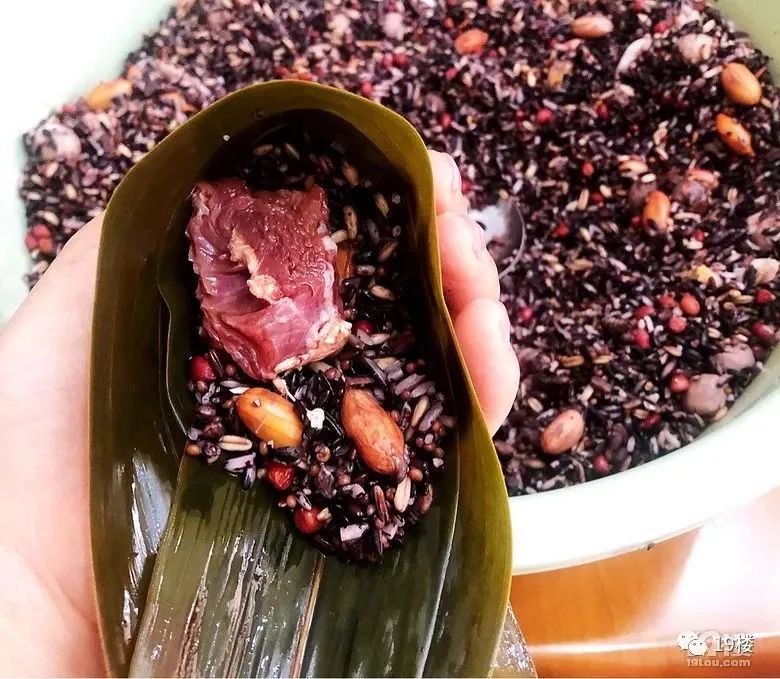 粽子捂脸流泪,鲜肉粽蛋黄粽