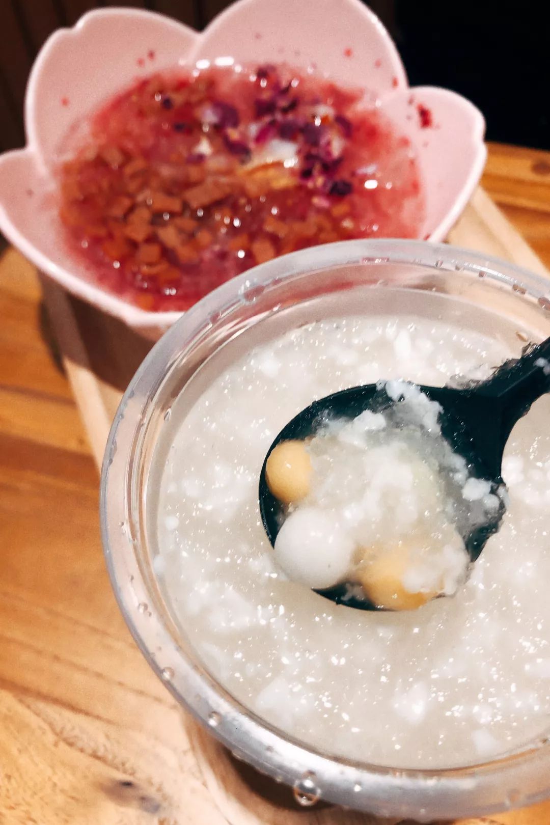 雨女有瓜|我去成都LV展出差的24小时吃成了真实的猪