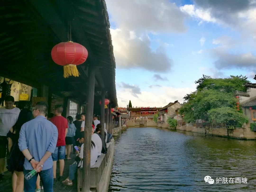 头皮脂溢性皮炎怎么彻底根除,毛囊炎和脂溢性皮炎的区别图