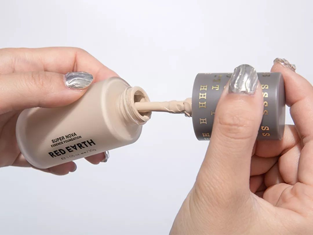 麻范儿好物|底妆、养护一体的澳洲粉底液，含有珍贵植物精华，用完皮肤白皙透亮，不脱妆