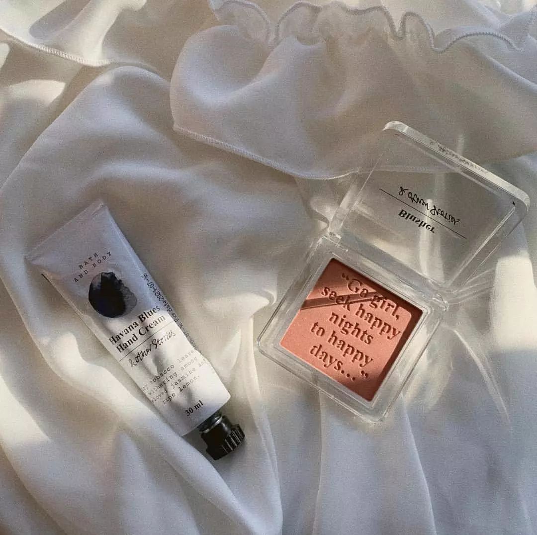 COS的同门姐妹OtherStories终于来到中国,高性价比买到好设计