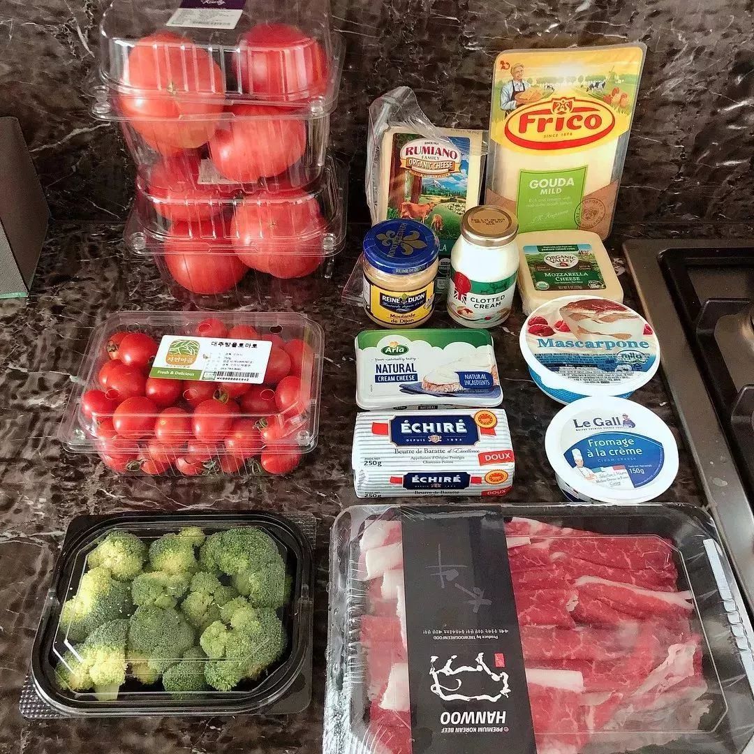 42岁翘臀“老阿姨”迷倒小16岁男友:年龄从来都不是借口