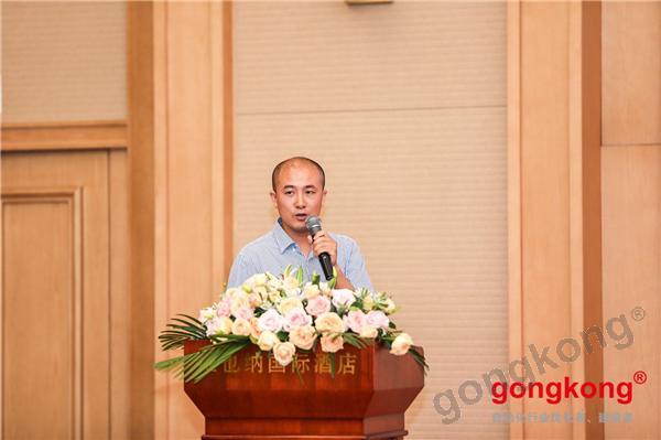 一天两场论坛，场场爆满，他们如何看这两个行业