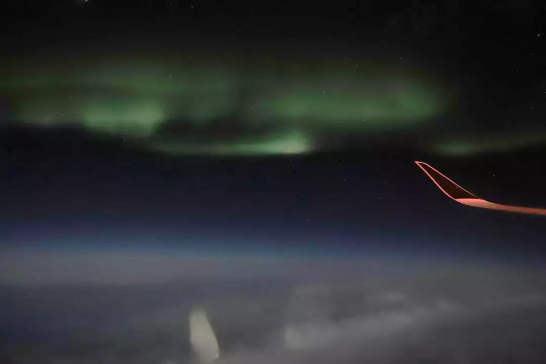 体验19个小时飞机,体验时间最长的航班