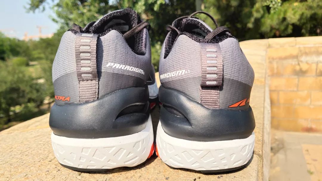 nikegravity跑鞋测评,gravity跑鞋测评