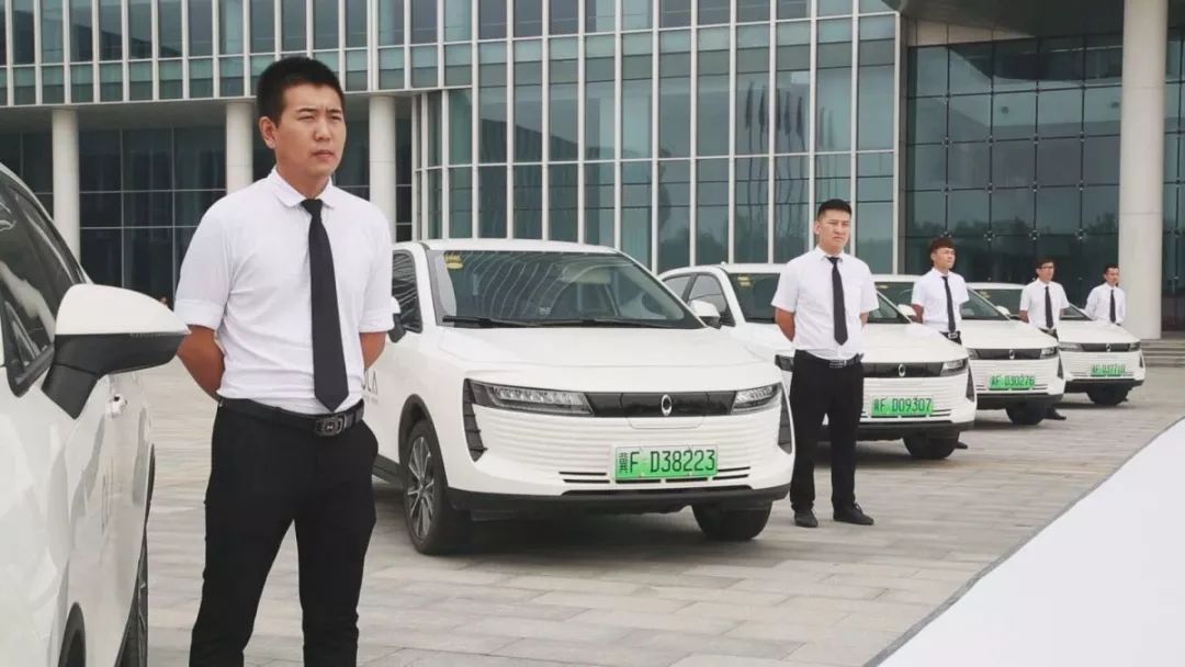 闀垮煄姹借溅澶ч噺鎷涗汉宸ヨ祫浣庡悧,闀垮煄姹借溅闆嗗洟鎷涗汉