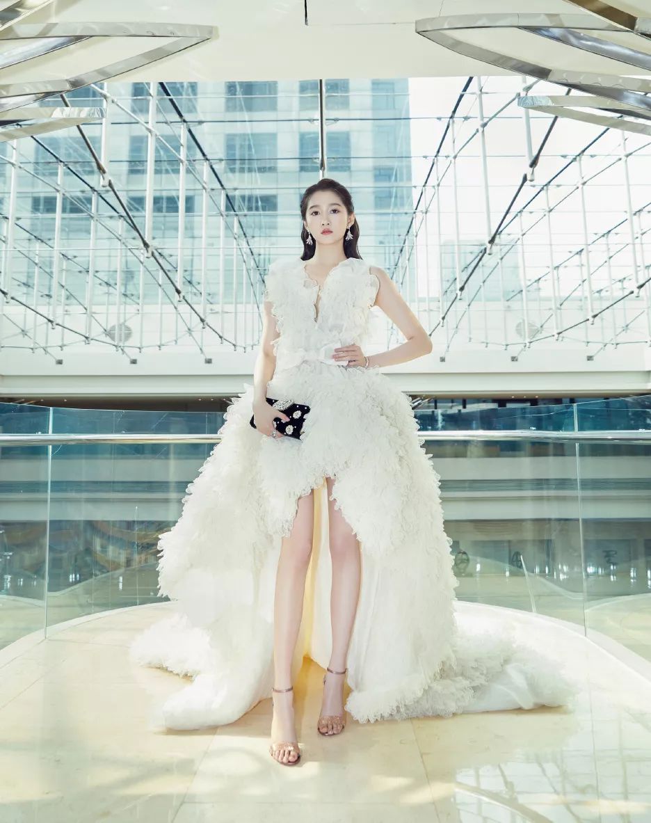 液体*袜丝**是什么鬼？用过的妹子都尖叫！黑腿瑕疵都没了