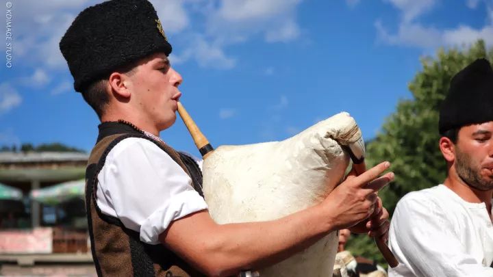 别只去英国法国了，欧洲还有个保加利亚，景美人美还便宜