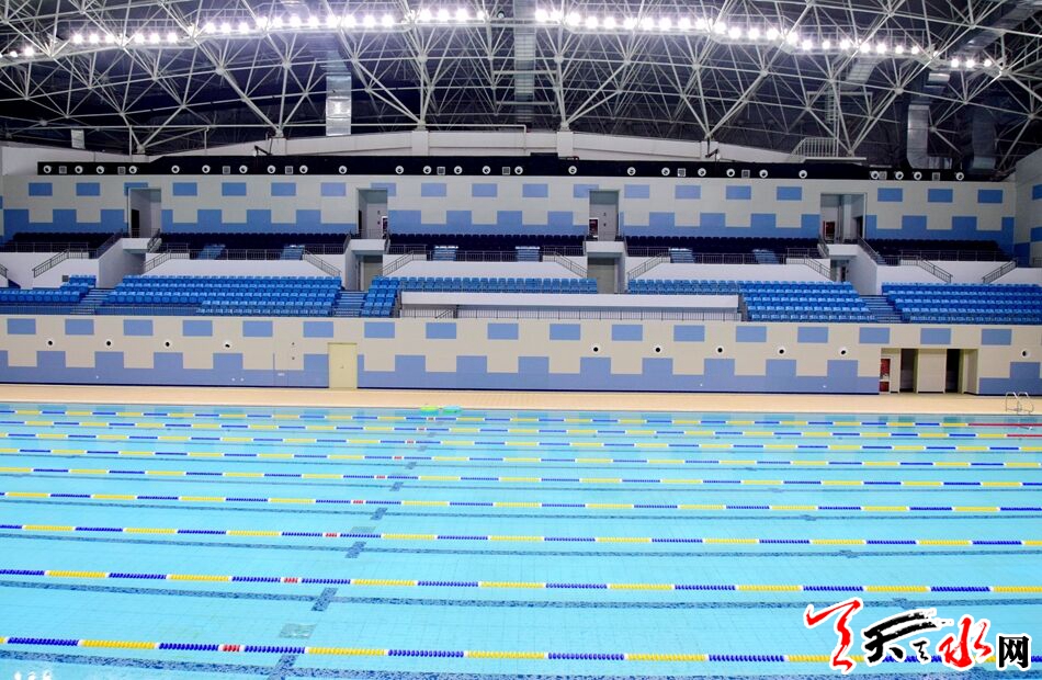 天水体育中心游玩,天水市体育中心跑道