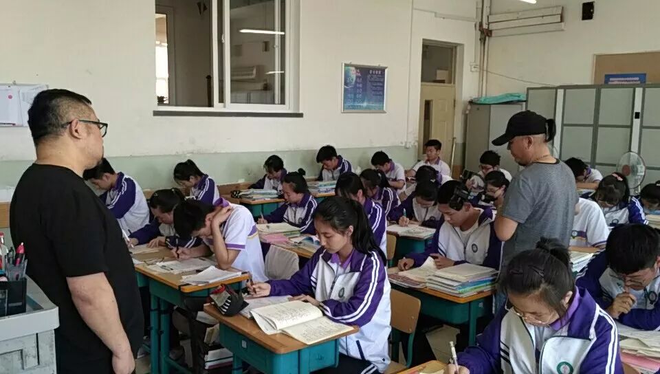 谁是晚报？这段8分钟短片刷爆沈阳人的朋友圈，看哭无数人