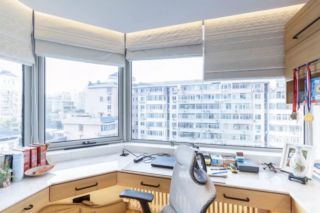 小面积客厅阳台改书房装修效果图,客厅书房阳台一体装修效果图欣赏