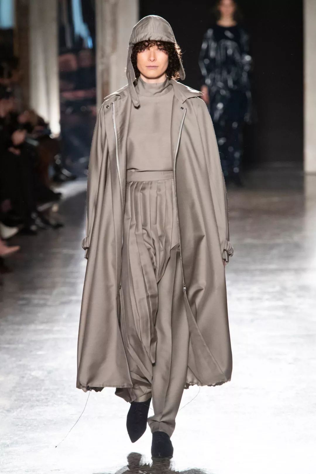 利郎男装秋冬流行趋势,2022男装秋冬色彩趋势