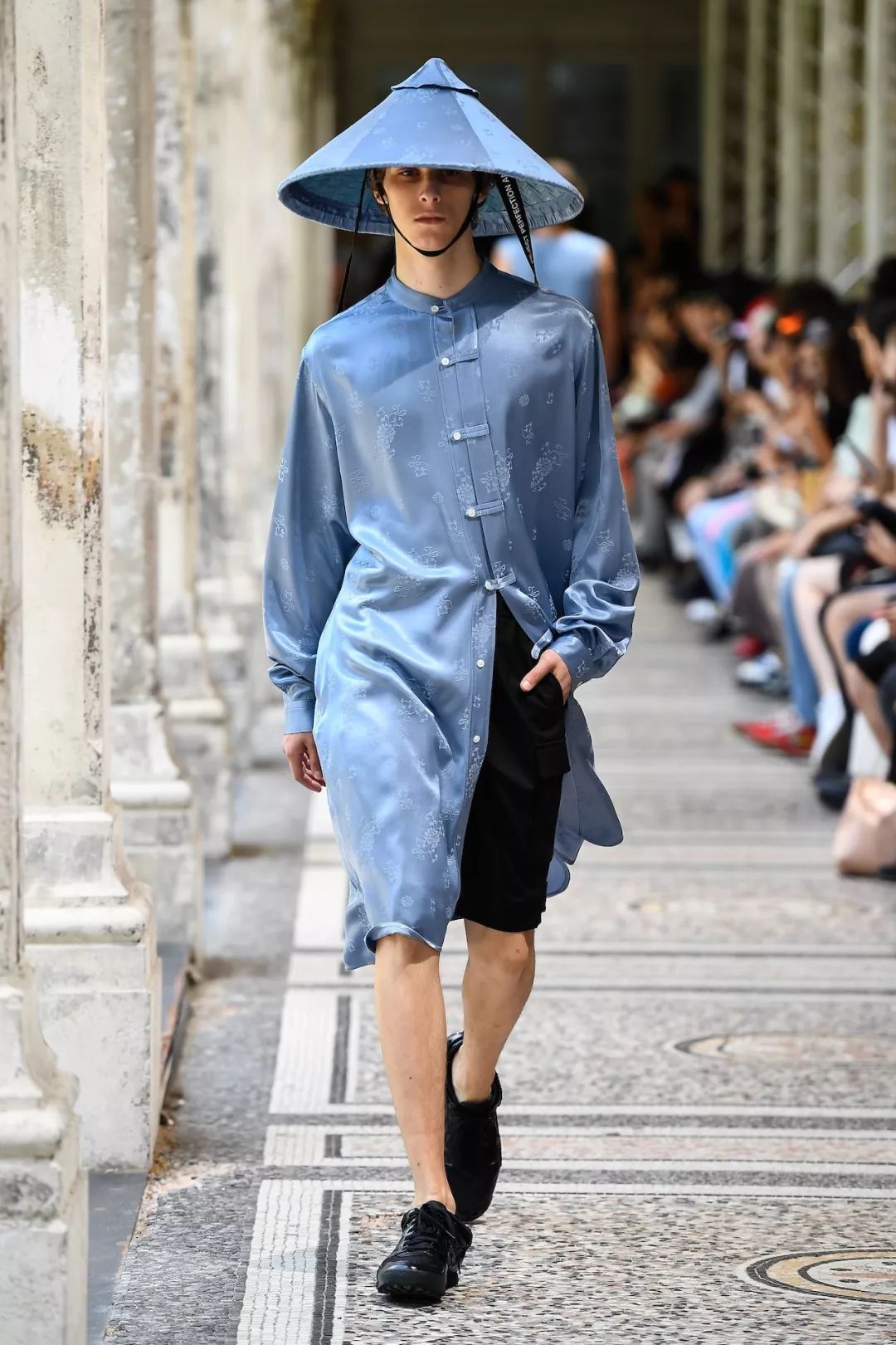 男装周|你看过国产玄幻杂志《九州幻想》么？最近都在搞这种未来修行