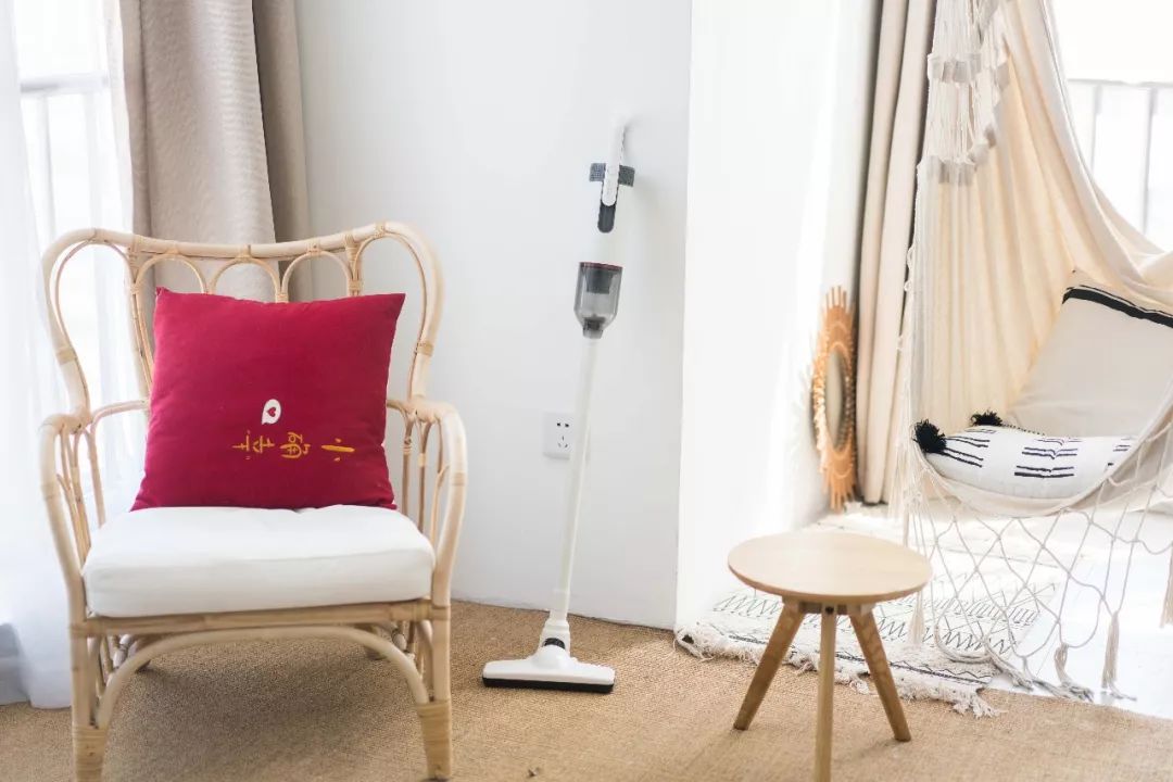 无绳便携式吸尘器,不用充电的家用小型吸尘器