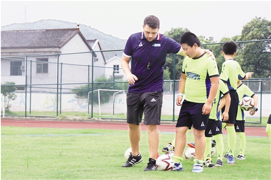 洋教练mma赛勒斯,洋教练mma